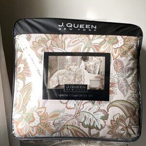 J. Queen New York Captiva Jacobean Floral Print 4 Piece Queen Comforter Set
